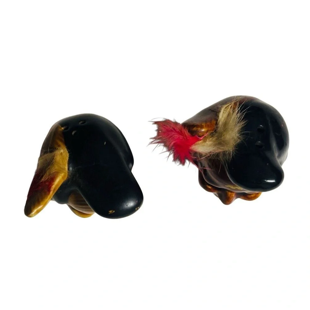 Vintage Indian Warriors Salt & Pepper Shakers Feather Japan-Small‎ Crack C Pic